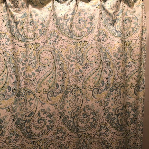 Tahari home shower curtain. - Picture 2 of 5